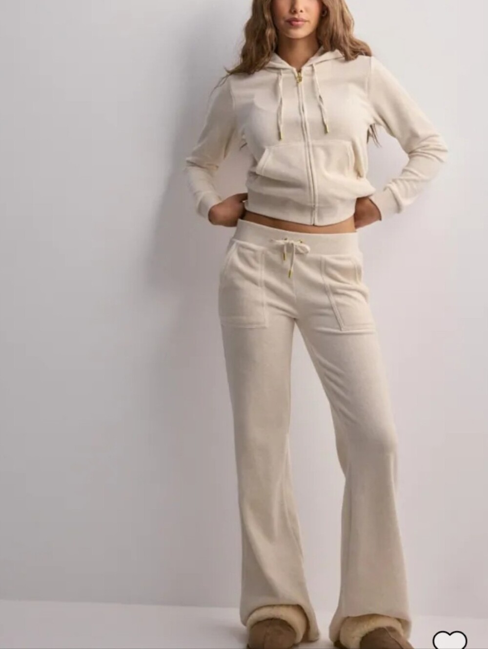 Juicy Couture Y2K Ivory Velour Low Rise Pocketed Flare Pants